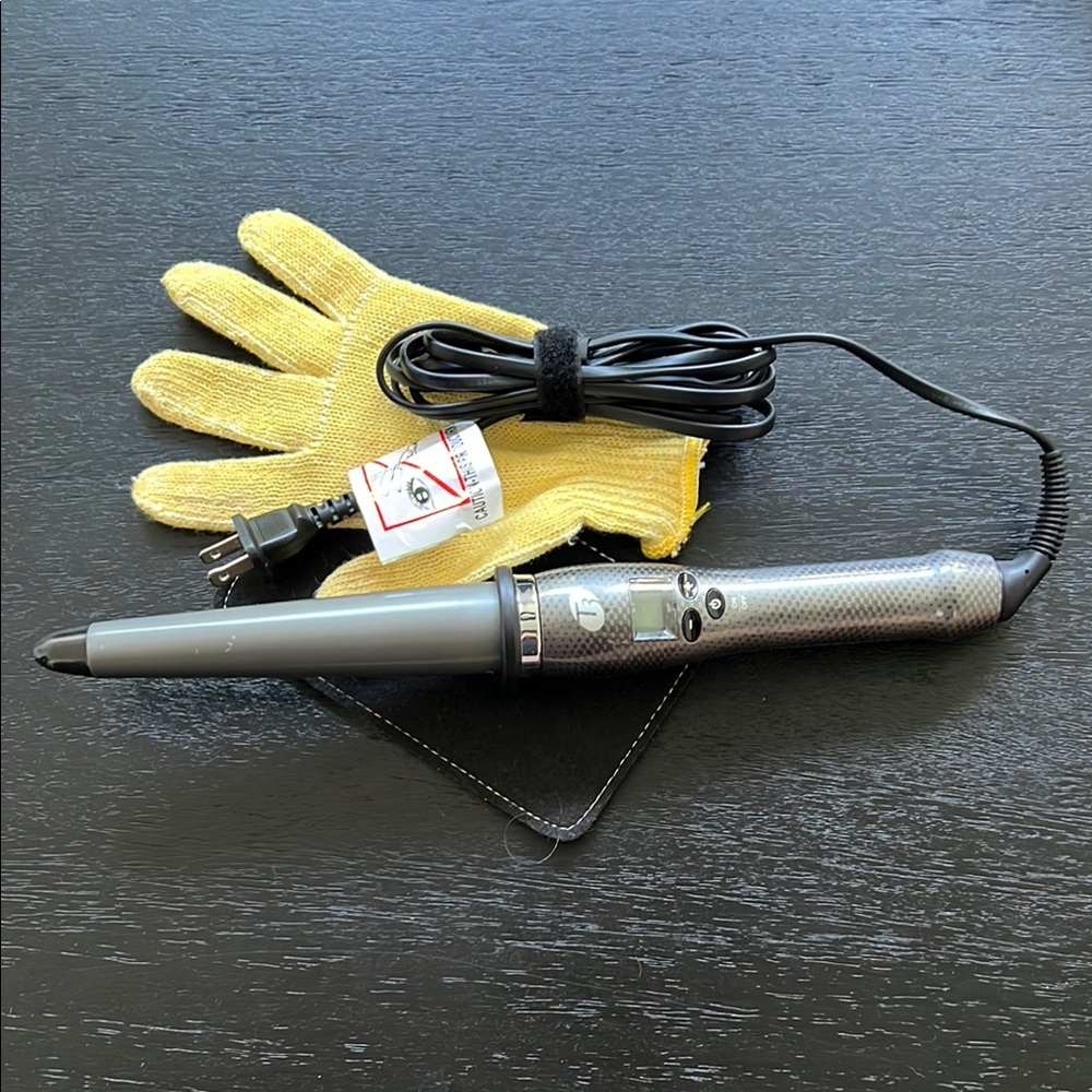T3 Single Pass Whirl Curling Wand